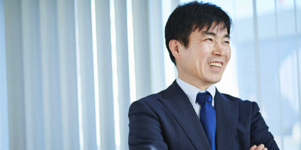 40代　男性　スーツ