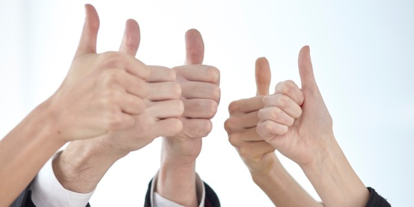 アップ　グッド　サムズアップ　いい